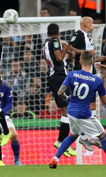 Leicester beats Newcastle on penalties in League Cup